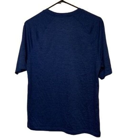 New York Giants Big Blue Football Size Medium Majestic T-Shirt - Picture 4 of 4